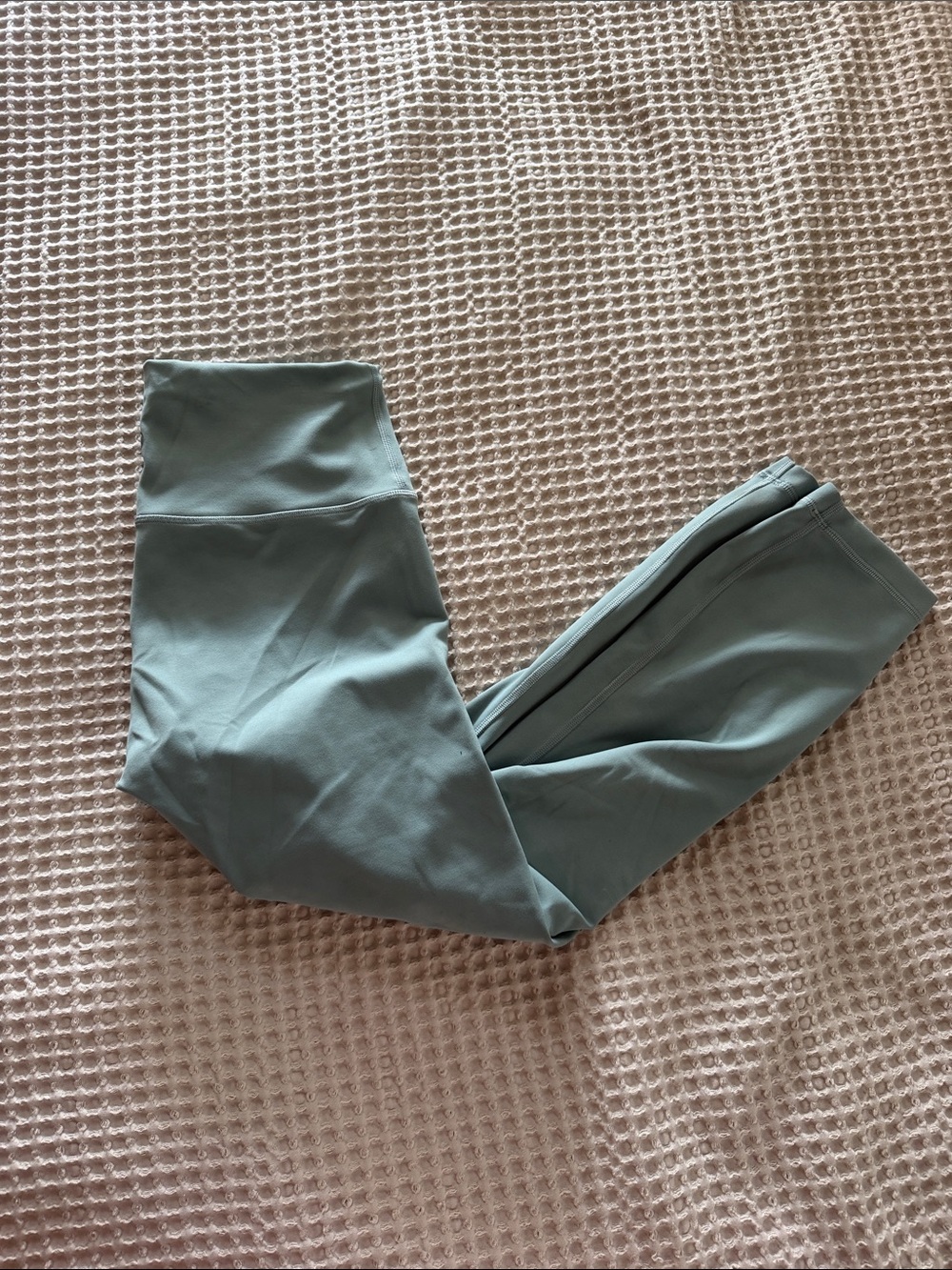 Lululemon High-Waist Seamless Leggings in Dusty Sage Green